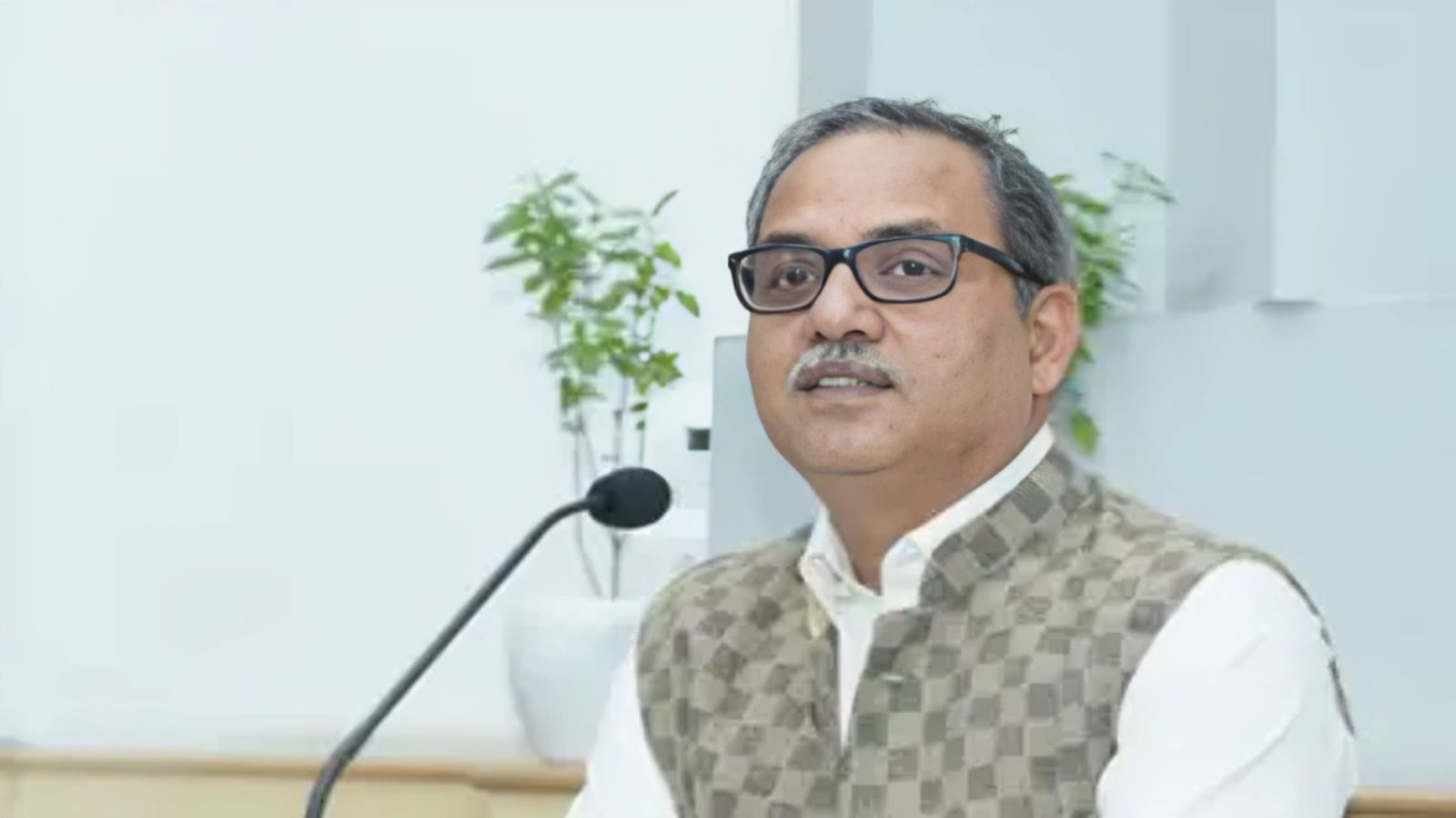 Sanjay Garg takes charge as Director General of Bureau of Indian Standards